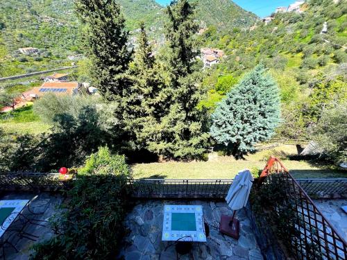 balcone_vista_montagna_vallata_01