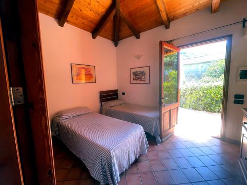 camera_con_due_letti_03