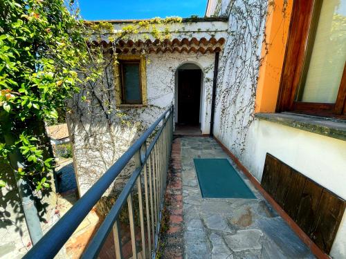 corridoio_esterno_accesso_01